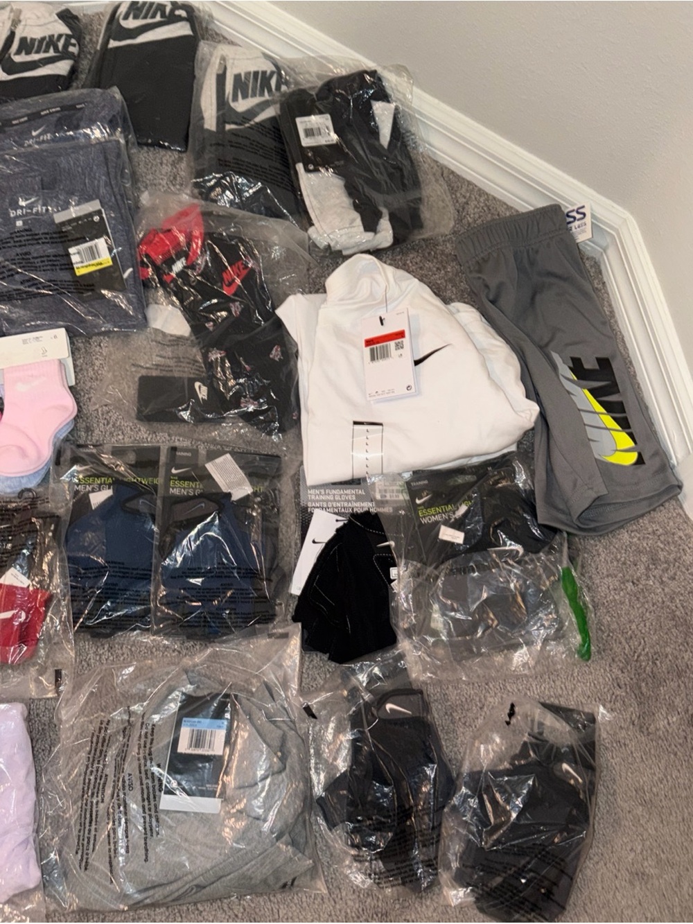 Nike Reseller Bundle. All ages and sizes. - Picture 6 of 10